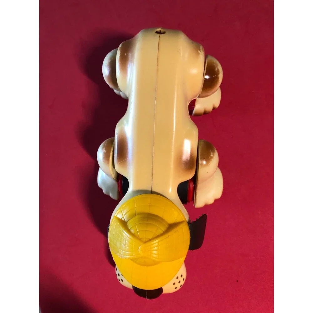 Vintage 1970s Hasbro Digger The Hound Dog Sleuth Detective no string or tail
